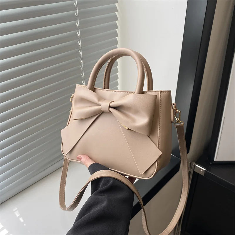 NOIR BELLE - Bow Crossbody Bag