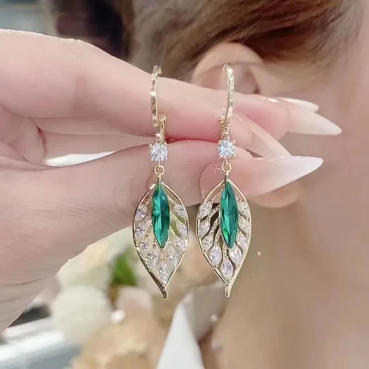 MONTE VITSO – Emerald Drop Earrings