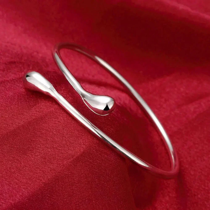 MONTE VITSO – Silver Drop Bracelet