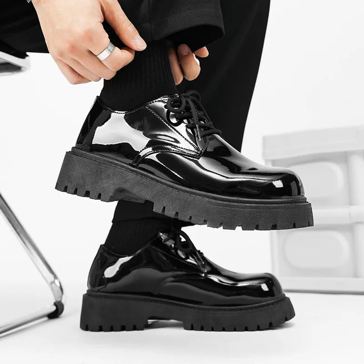 MONTE VITSO – Black Regent Loafers