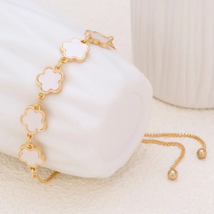 MONTE VITSO – Clover Grace Bracelet