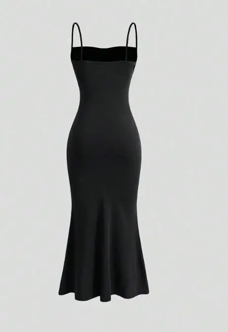 MONTE VITSO – Noir Sculpt Dress