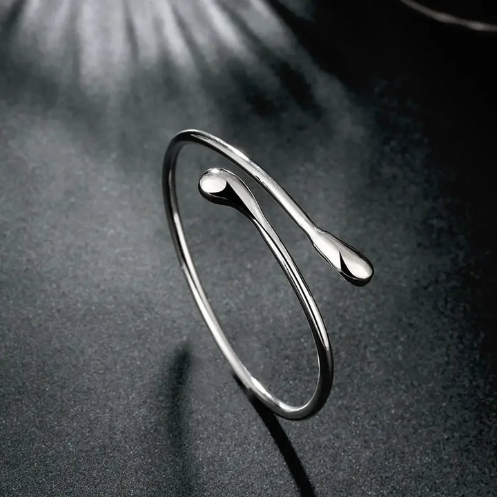 MONTE VITSO – Silver Drop Bracelet